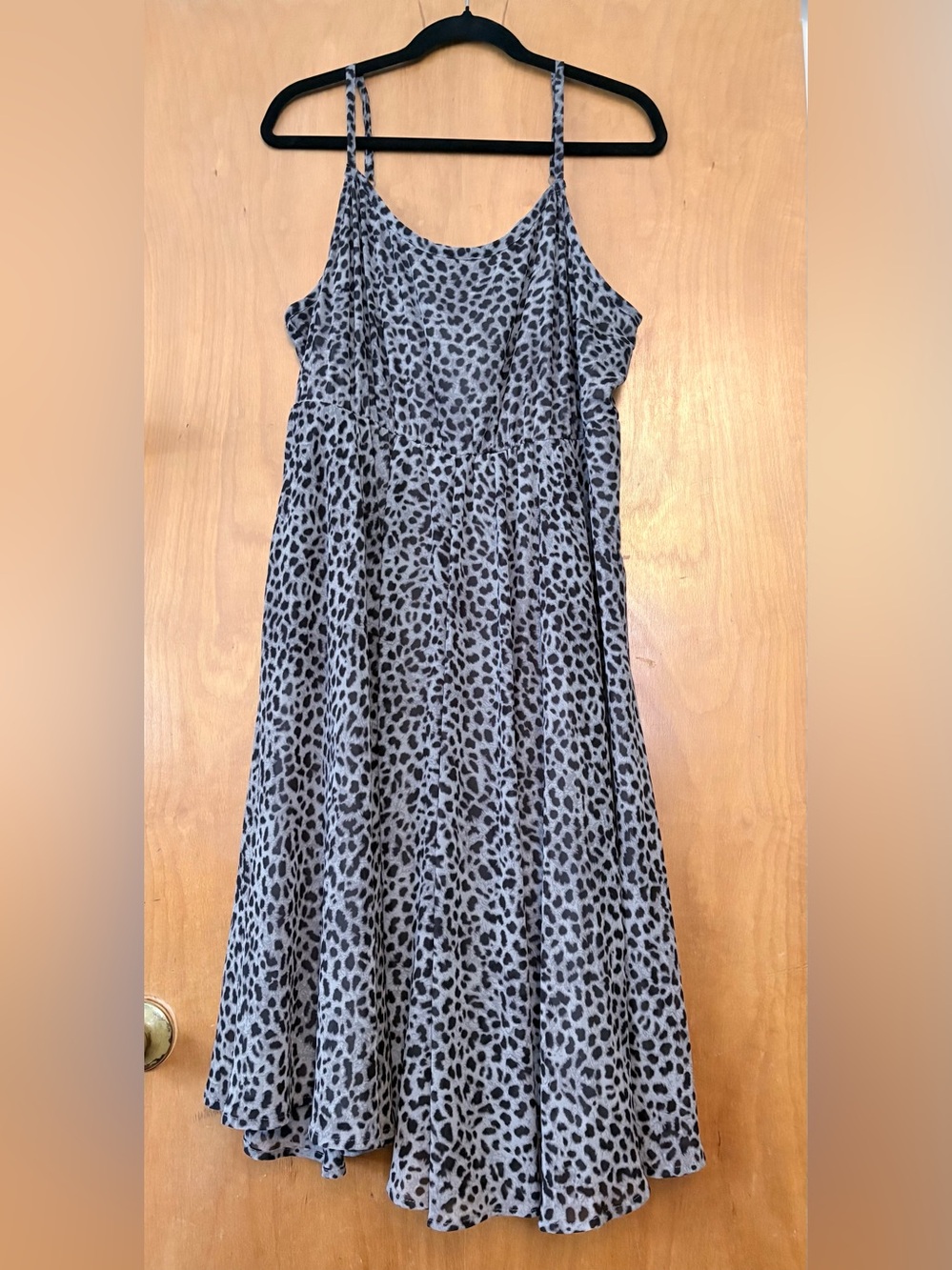 Torrid Midi Chiffon Pleated Dress, size 1